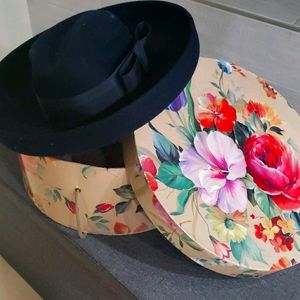 Michael Howard 100% wool Blk hat w/box